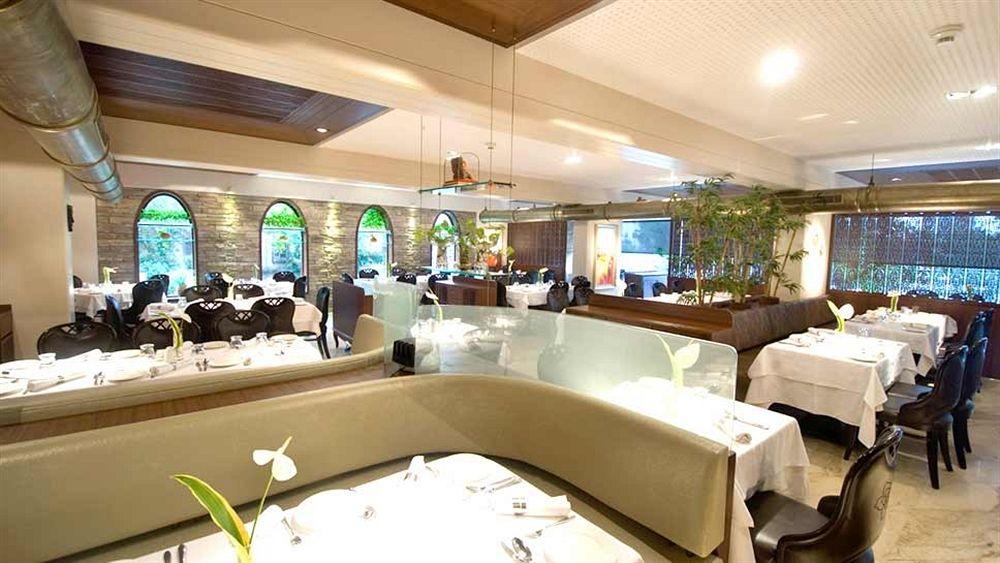 Sai Palace Hotel Mumbai Exterior foto