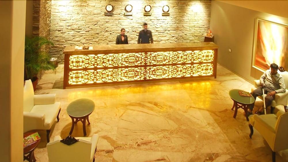 Sai Palace Hotel Mumbai Exterior foto